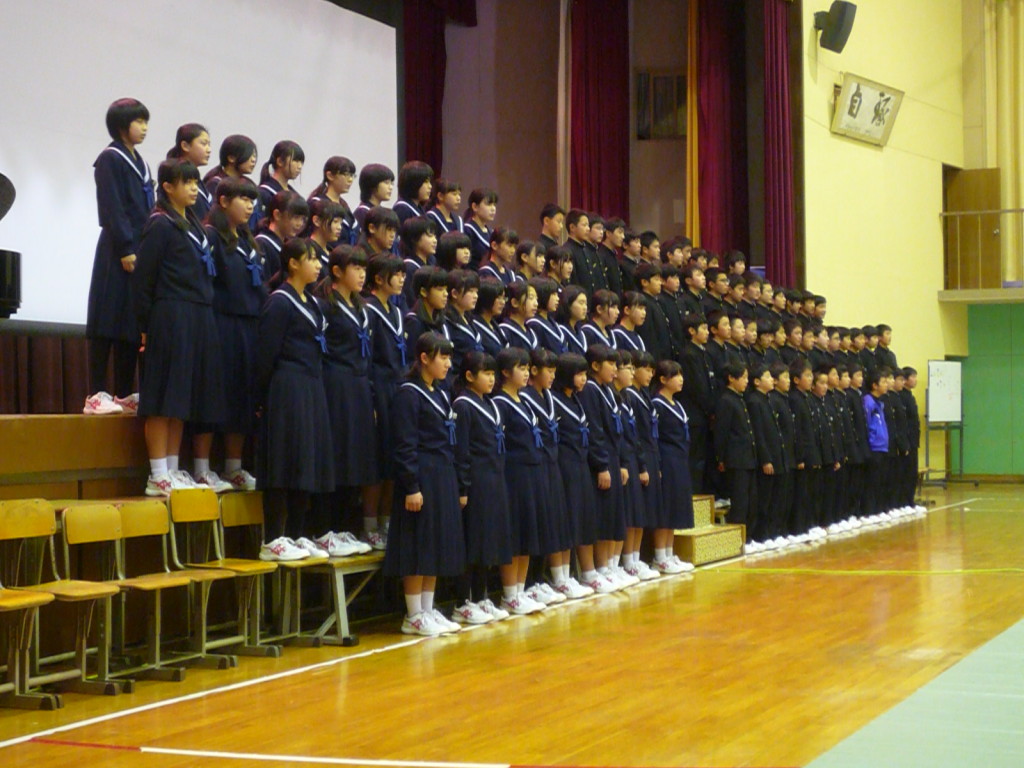 卒業生を送る会 | 美浜町立野間中学校